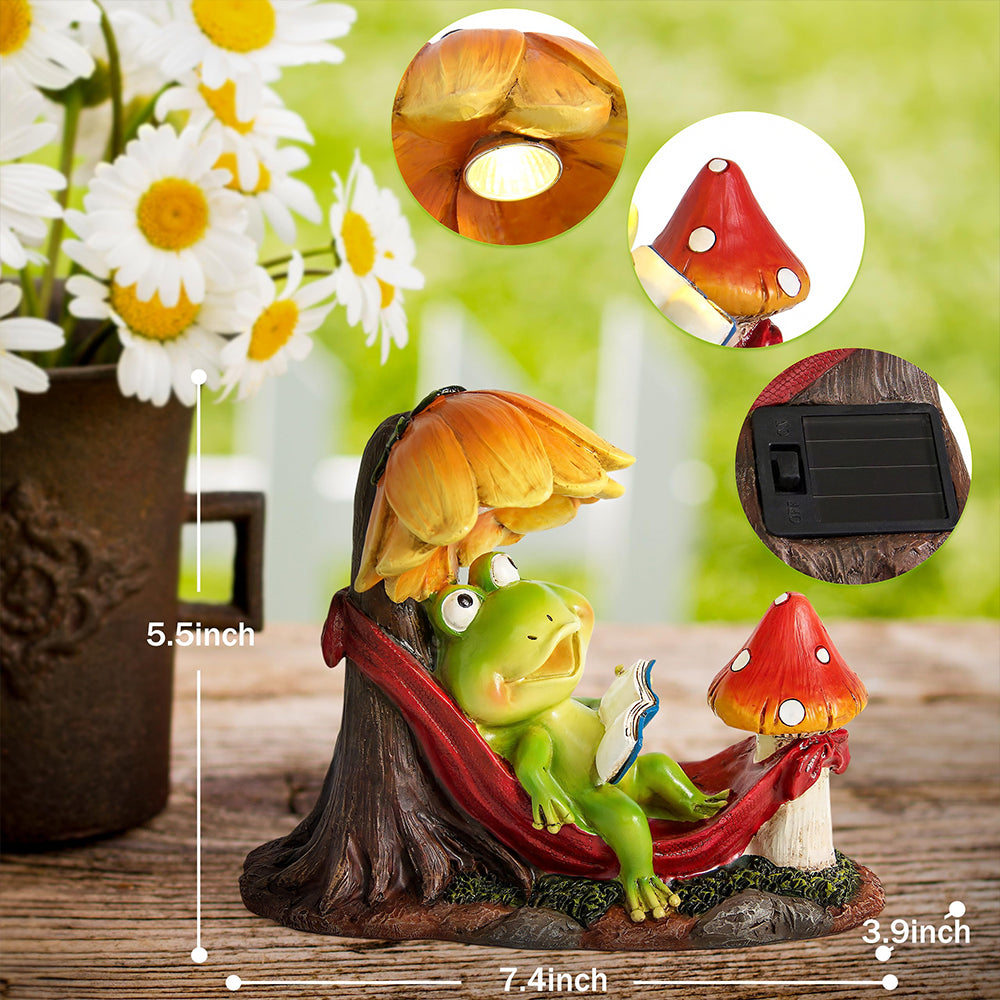Solar Frog Statue with LED Light Resin Outdoor Garden Decor